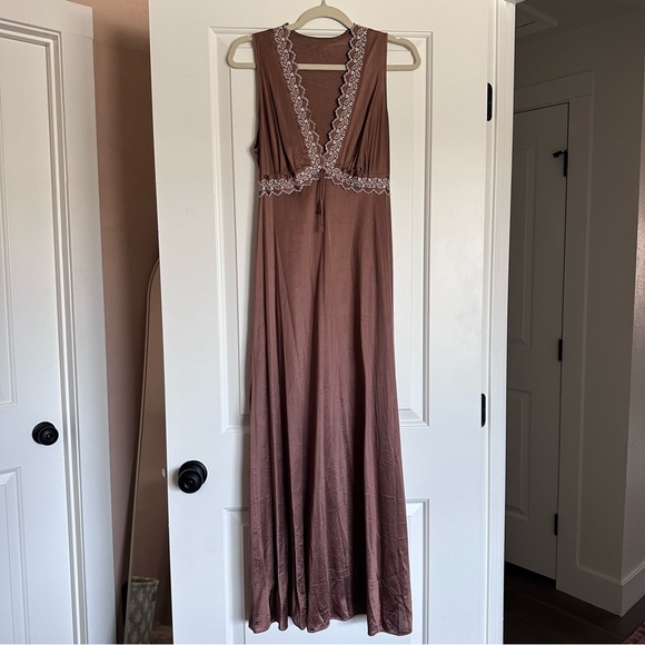 jcpenney Dresses & Skirts - Vintage slip nightgown, S